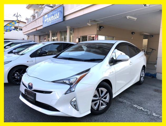 プリウス　Ａ　ワンオーナー　セーフティセンスＰ　ＢＳＭ　ＨＵＤ　レーダークルーズ　ＳＤナビ　フルセグＴＶ　ＢＴ　Ｍサーバー　Ｂカメラ　前後ドラレコ　ＬＥＤライト＆フォグ　ＥＴＣ　トノカバー　グー鑑定　グー故障診断